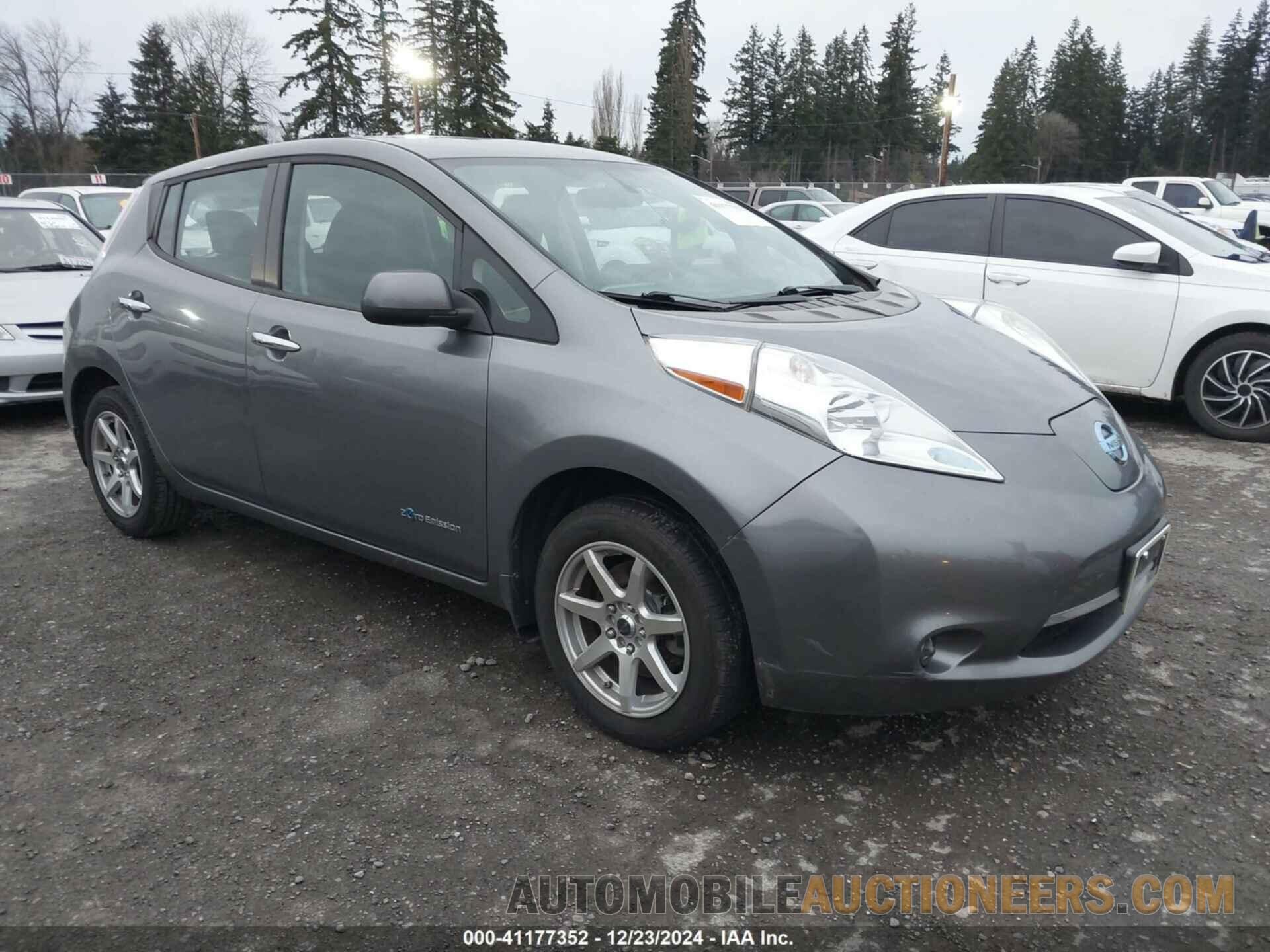 1N4AZ0CP3FC305704 NISSAN LEAF 2015