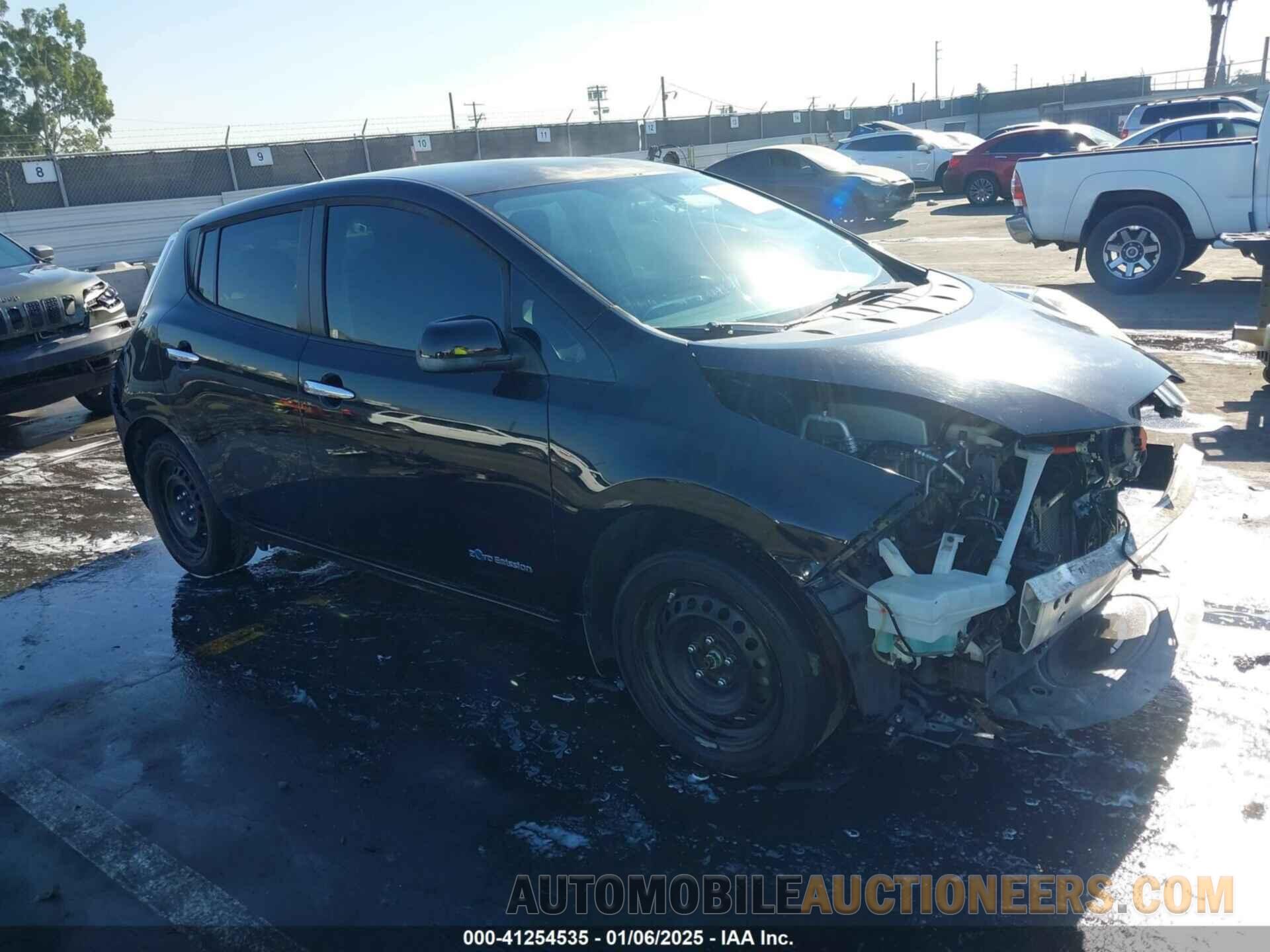 1N4AZ0CP5FC303811 NISSAN LEAF 2015