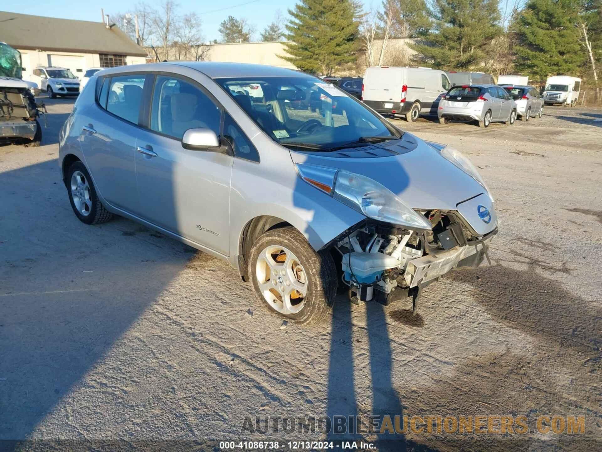 1N4AZ0CP8DC413913 NISSAN LEAF 2013