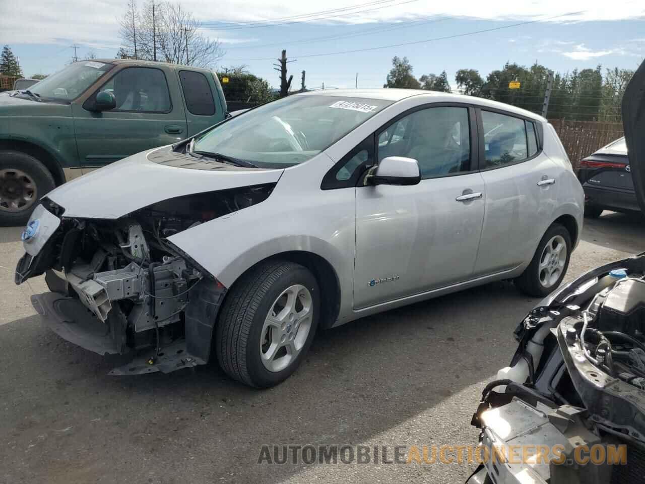 1N4AZ0CP8DC420991 NISSAN LEAF 2013