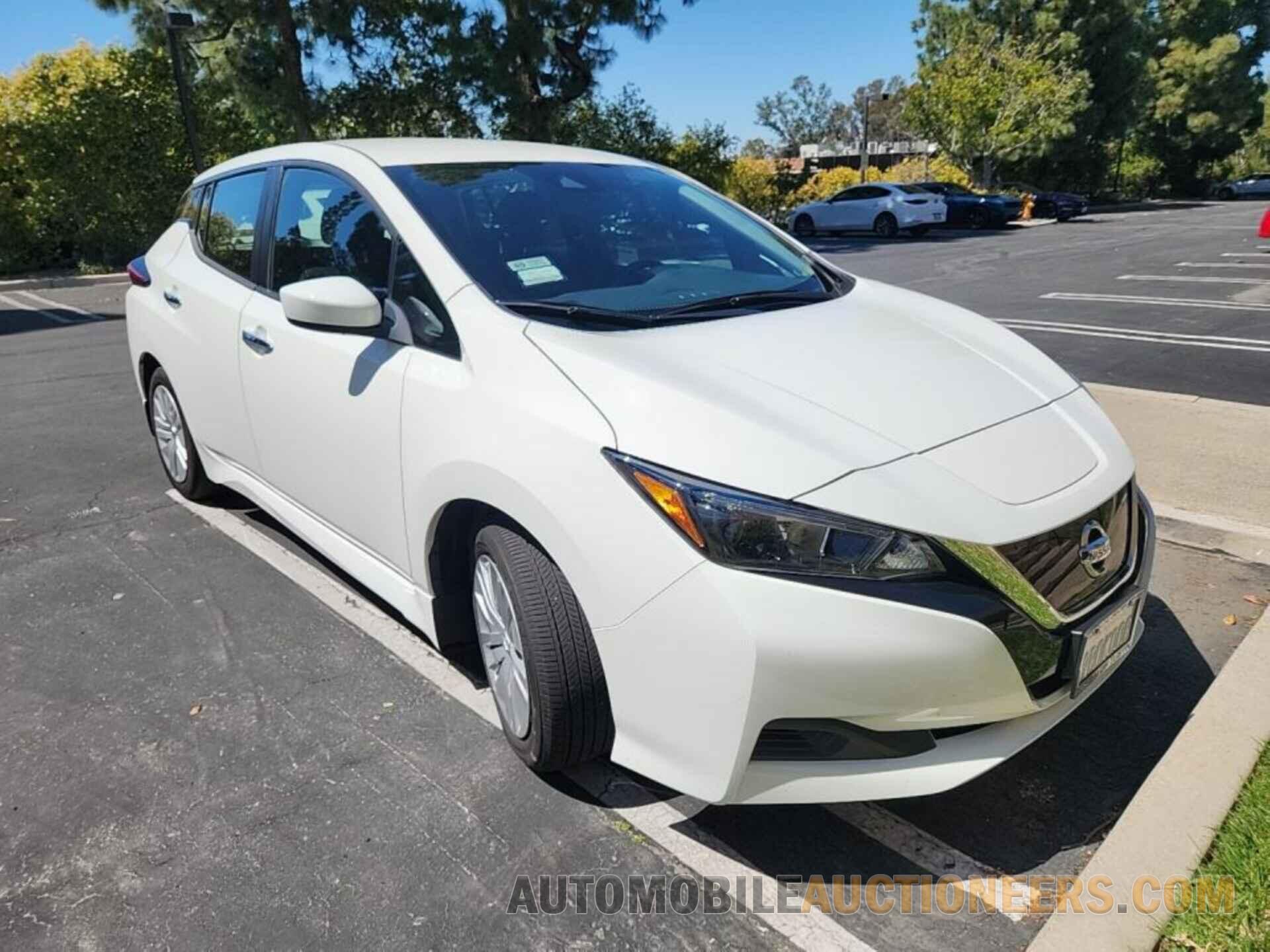 1N4AZ1BV5NC562951 NISSAN LEAF 2022