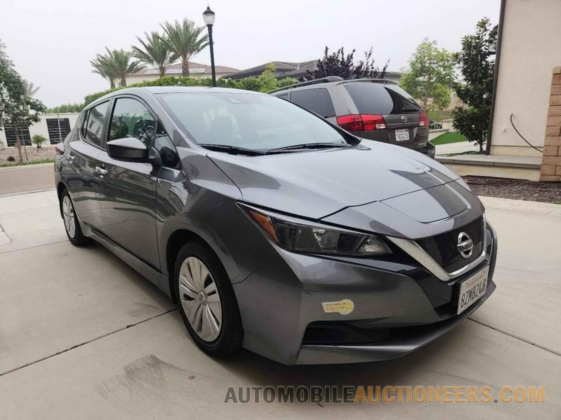 1N4AZ1BV8NC556688 NISSAN LEAF 2022