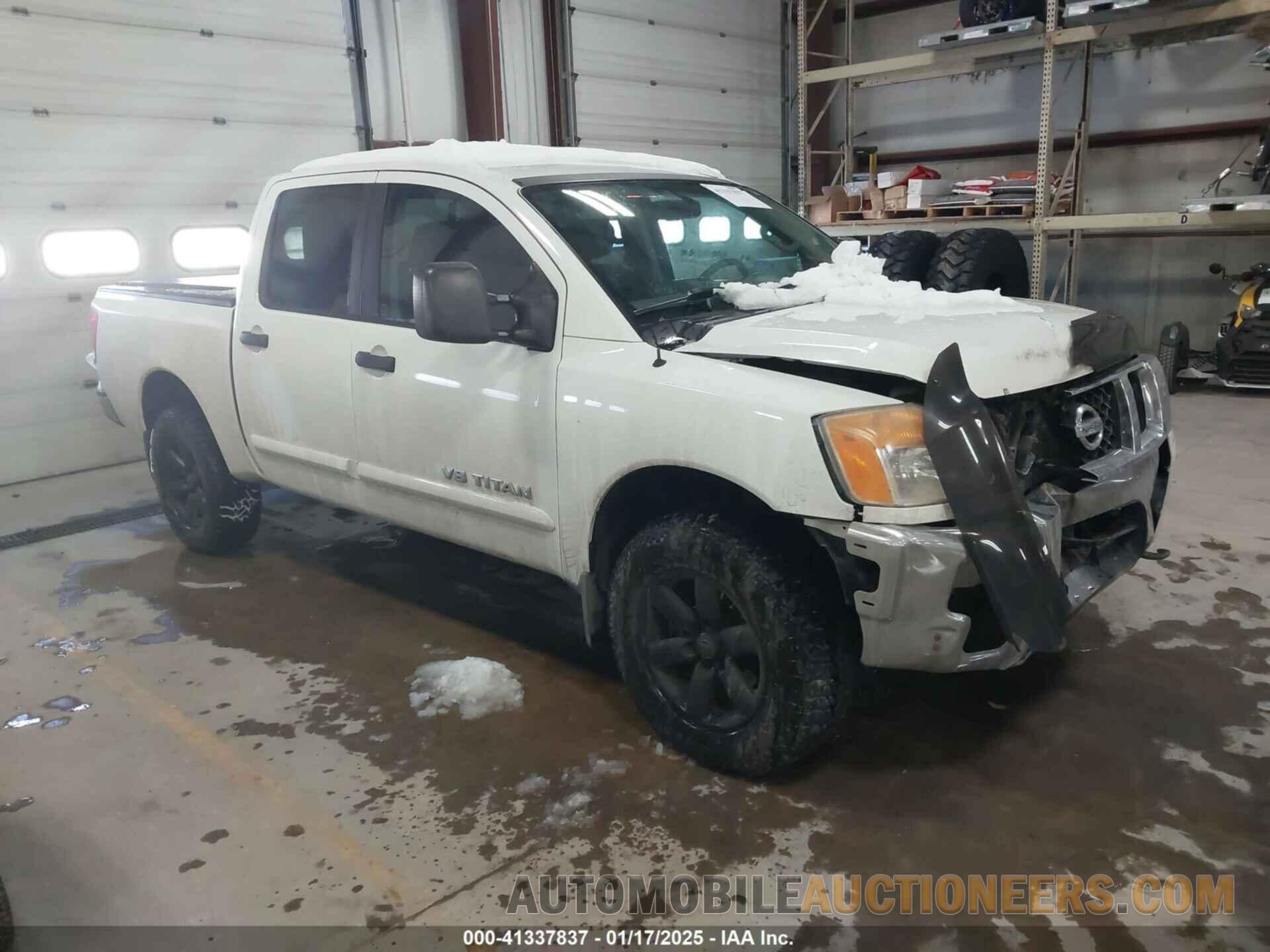 1N6AA0EC2EN512337 NISSAN TITAN 2014