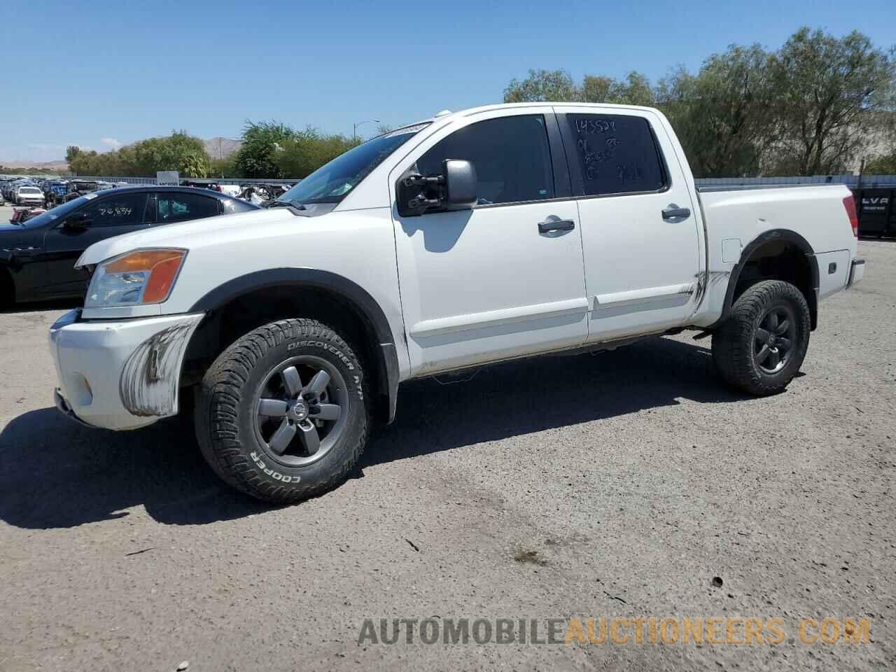 1N6AA0EC9FN512658 NISSAN TITAN 2015