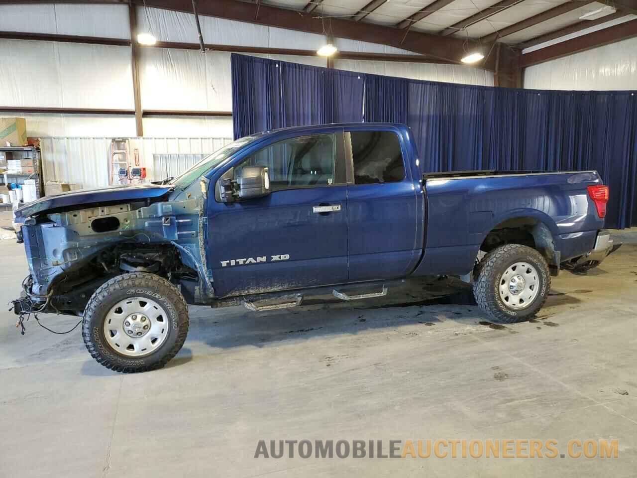 1N6AA1C32JN512616 NISSAN TITAN 2018