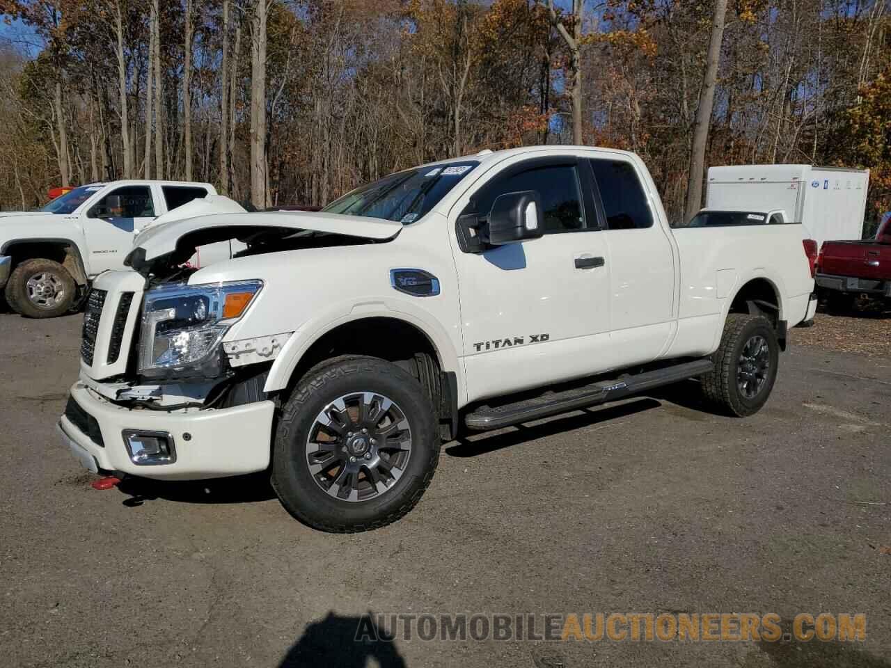 1N6AA1C40JN551651 NISSAN TITAN 2018