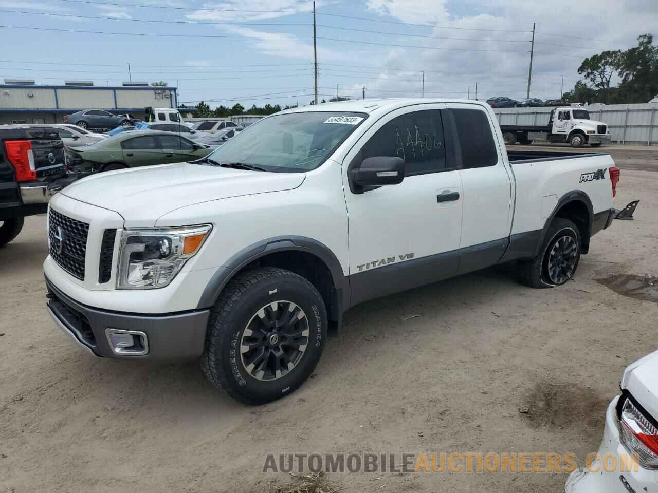 1N6AA1C52JN507370 NISSAN TITAN 2018