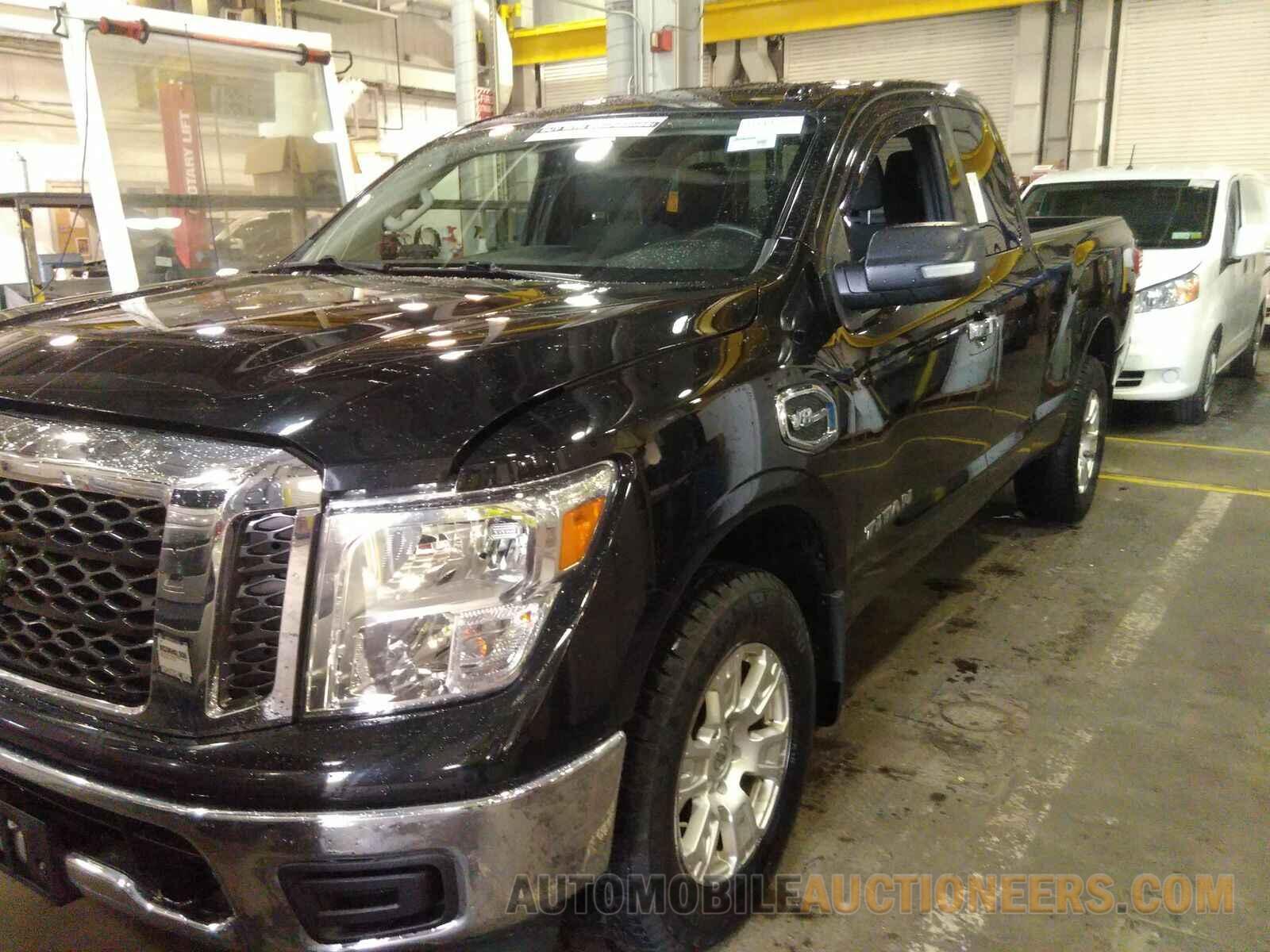 1N6AA1CJ2HN563137 Nissan TITAN 2017