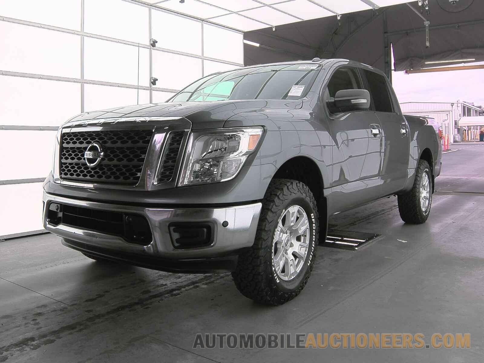 1N6AA1E50JN505548 Nissan TITAN 2018