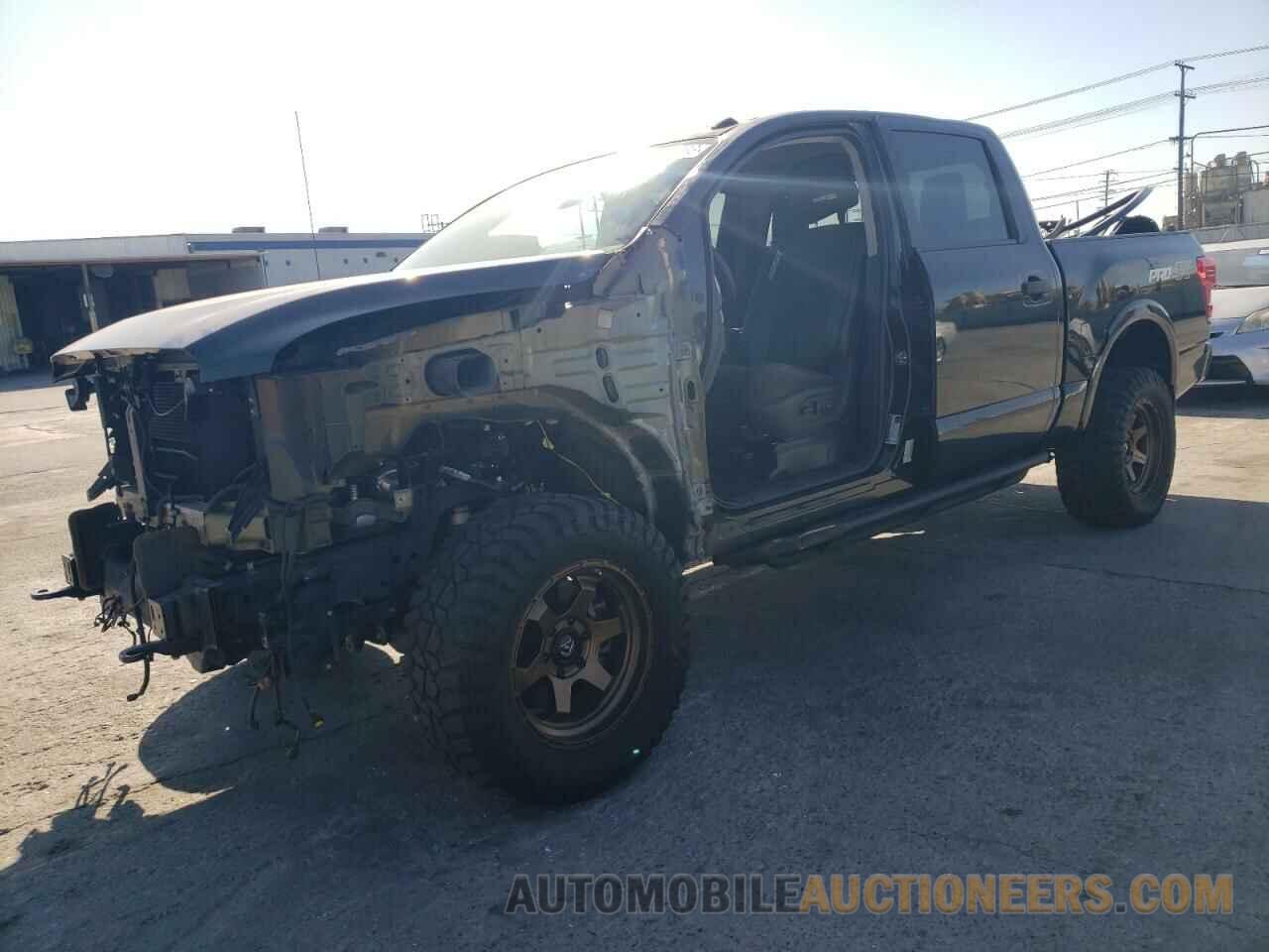 1N6AA1E50KN516261 NISSAN TITAN 2019