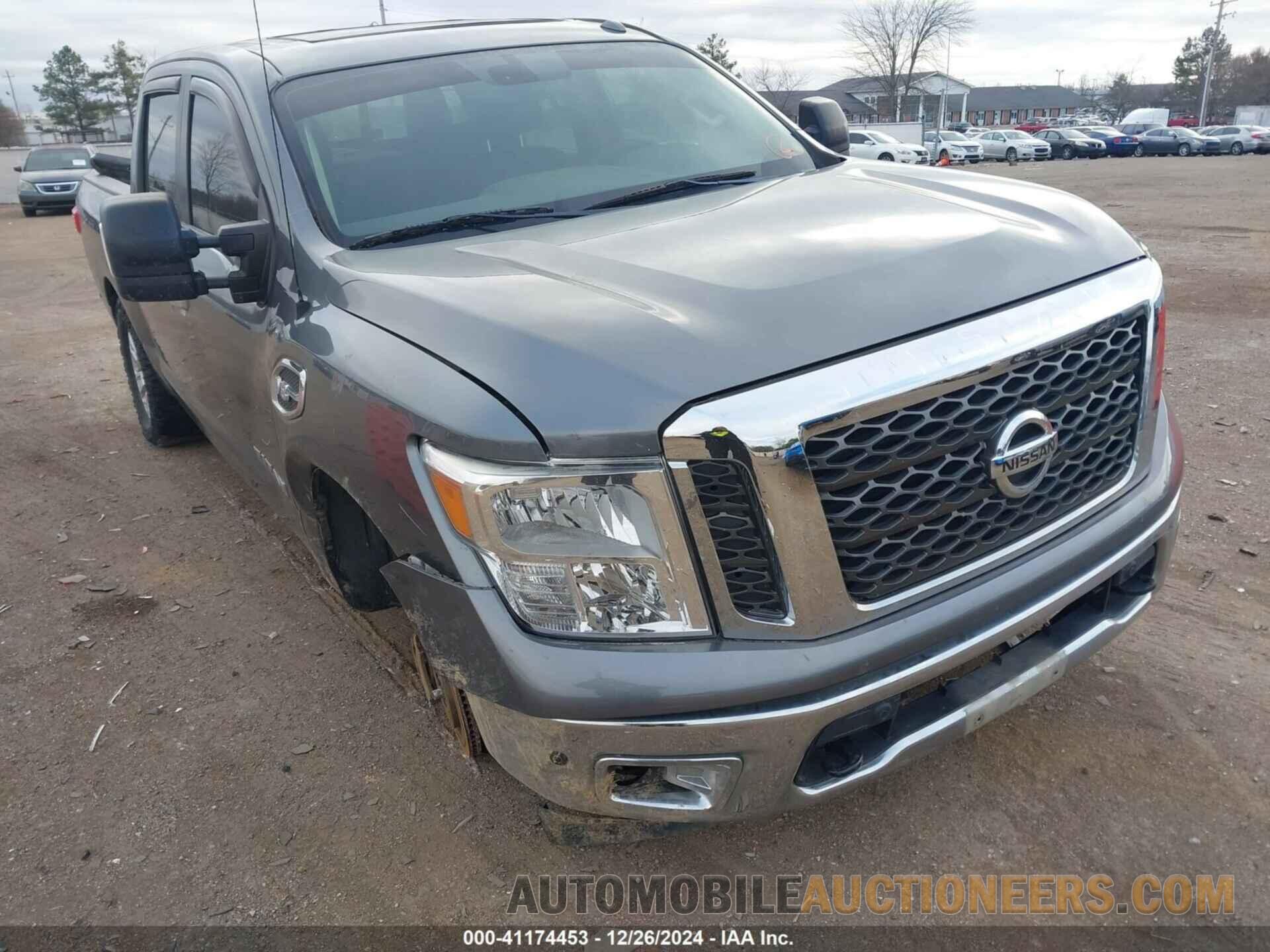 1N6AA1E52HN538805 NISSAN TITAN 2017