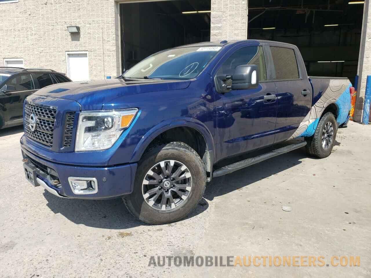 1N6AA1E52JN518527 NISSAN TITAN 2018