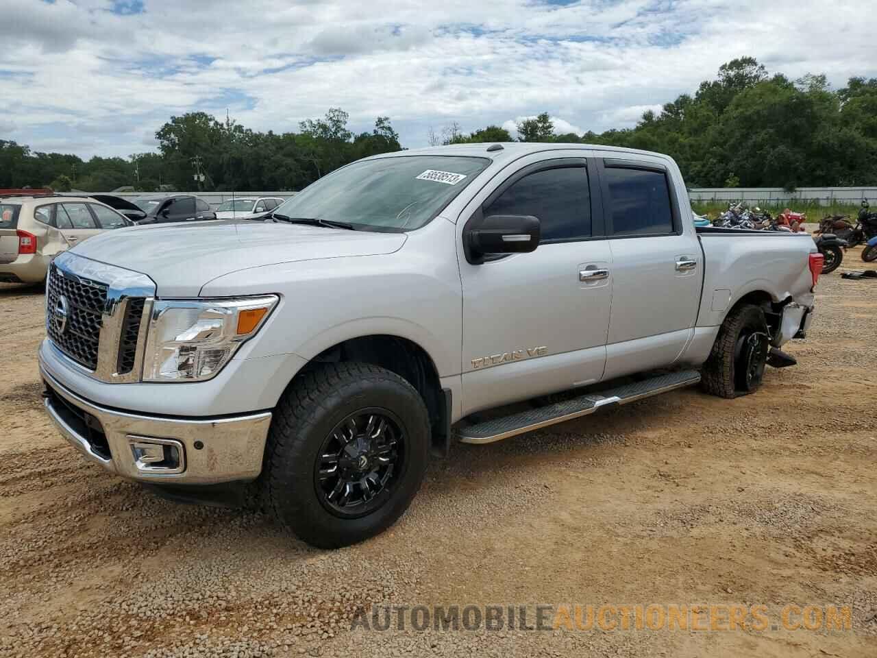 1N6AA1E52JN549986 NISSAN TITAN 2018