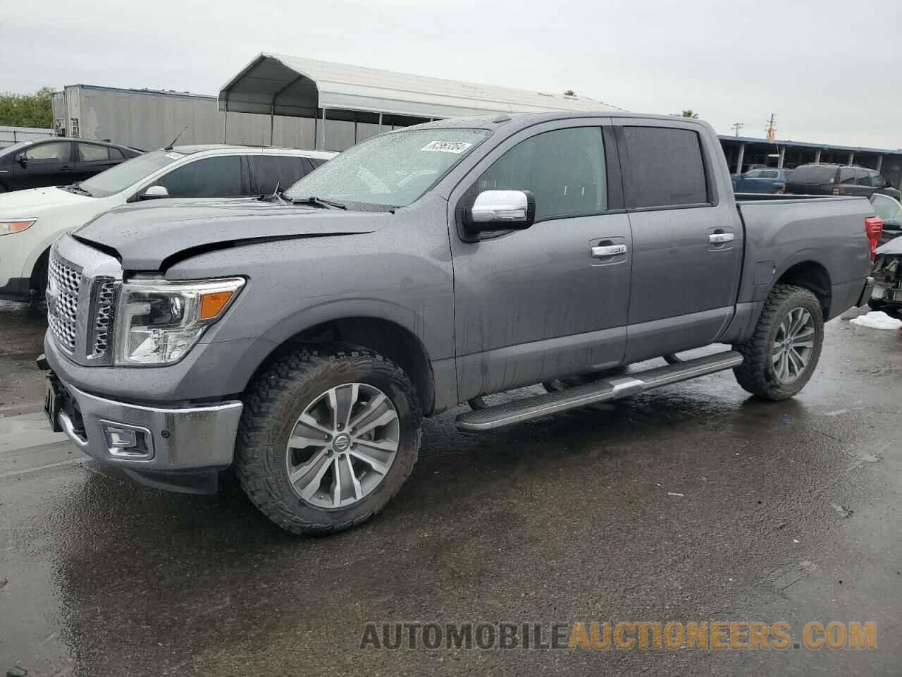 1N6AA1E53JN521419 NISSAN TITAN 2018