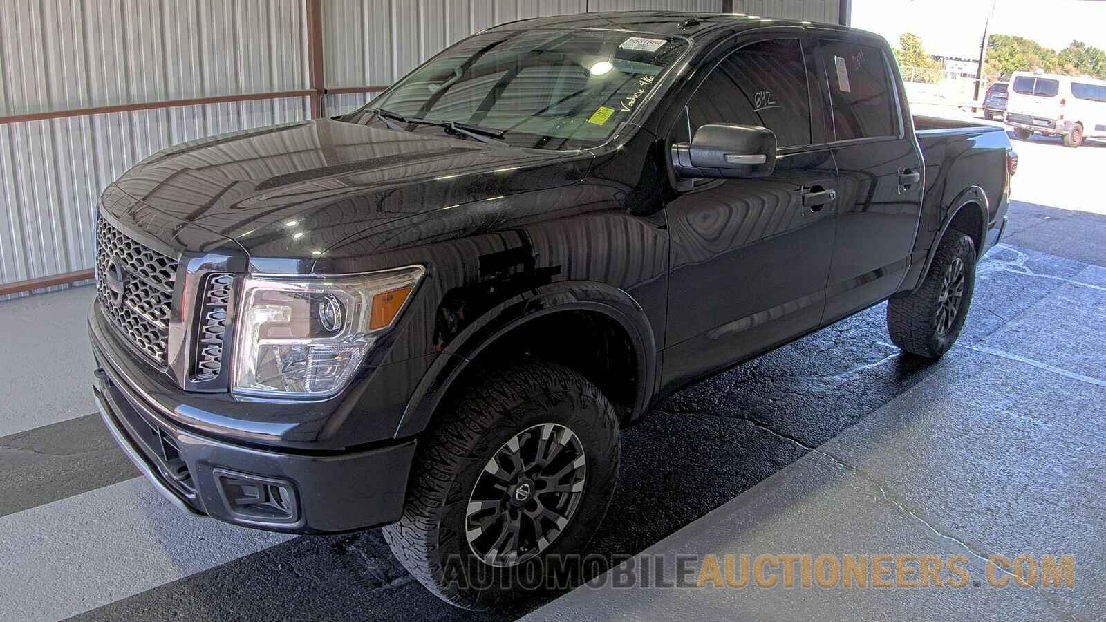 1N6AA1E54JN528041 Nissan Titan 2018