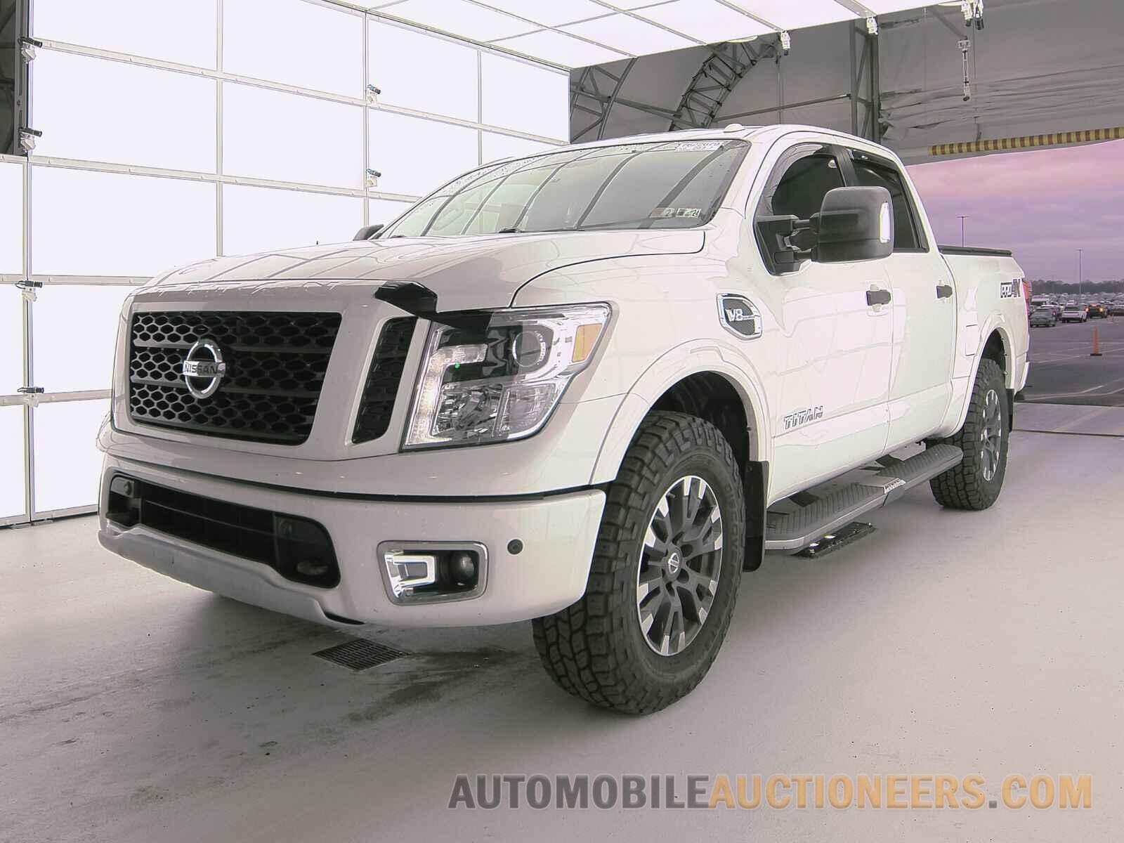 1N6AA1E55HN508438 Nissan Titan 2017