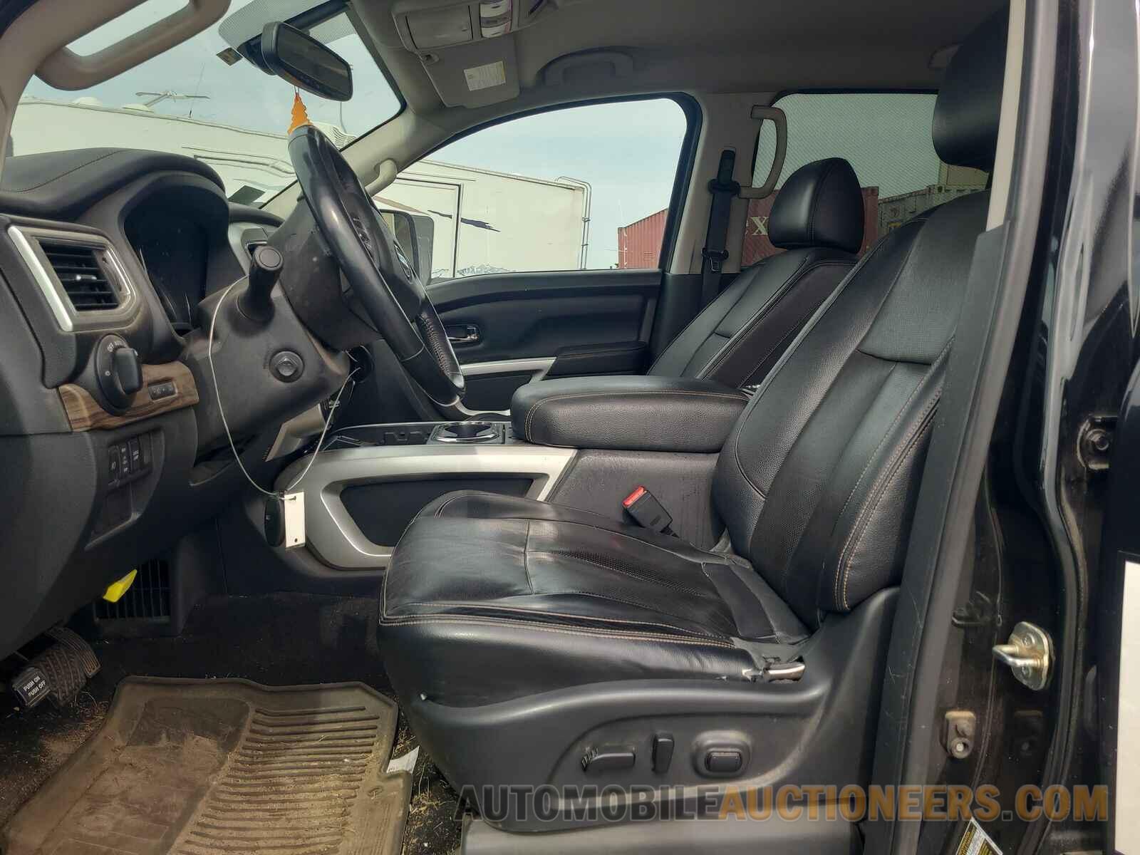 1N6AA1E55KN529507 Nissan Titan 2019