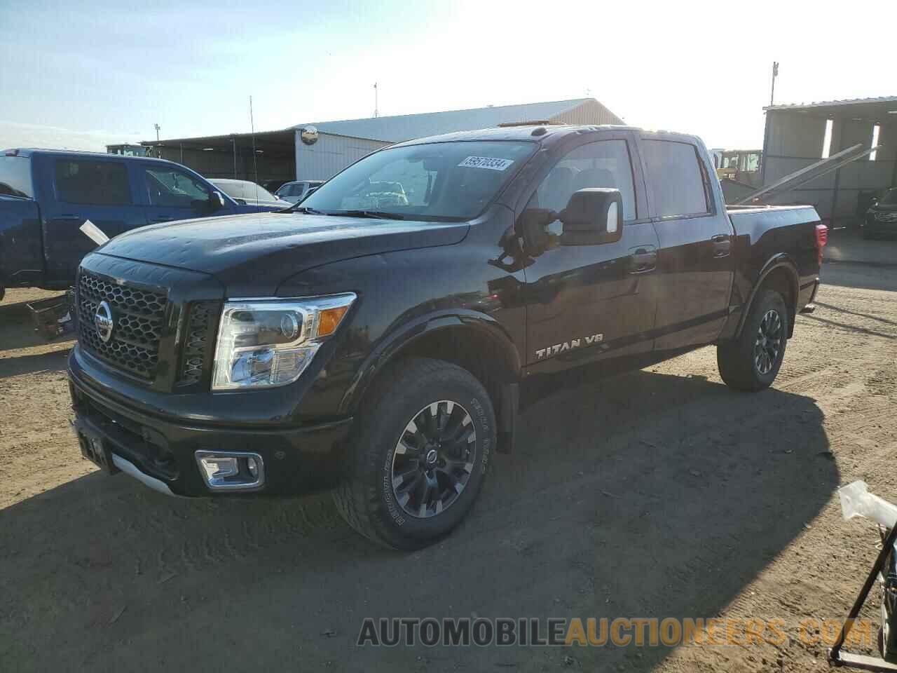 1N6AA1E57JN550339 NISSAN TITAN 2018