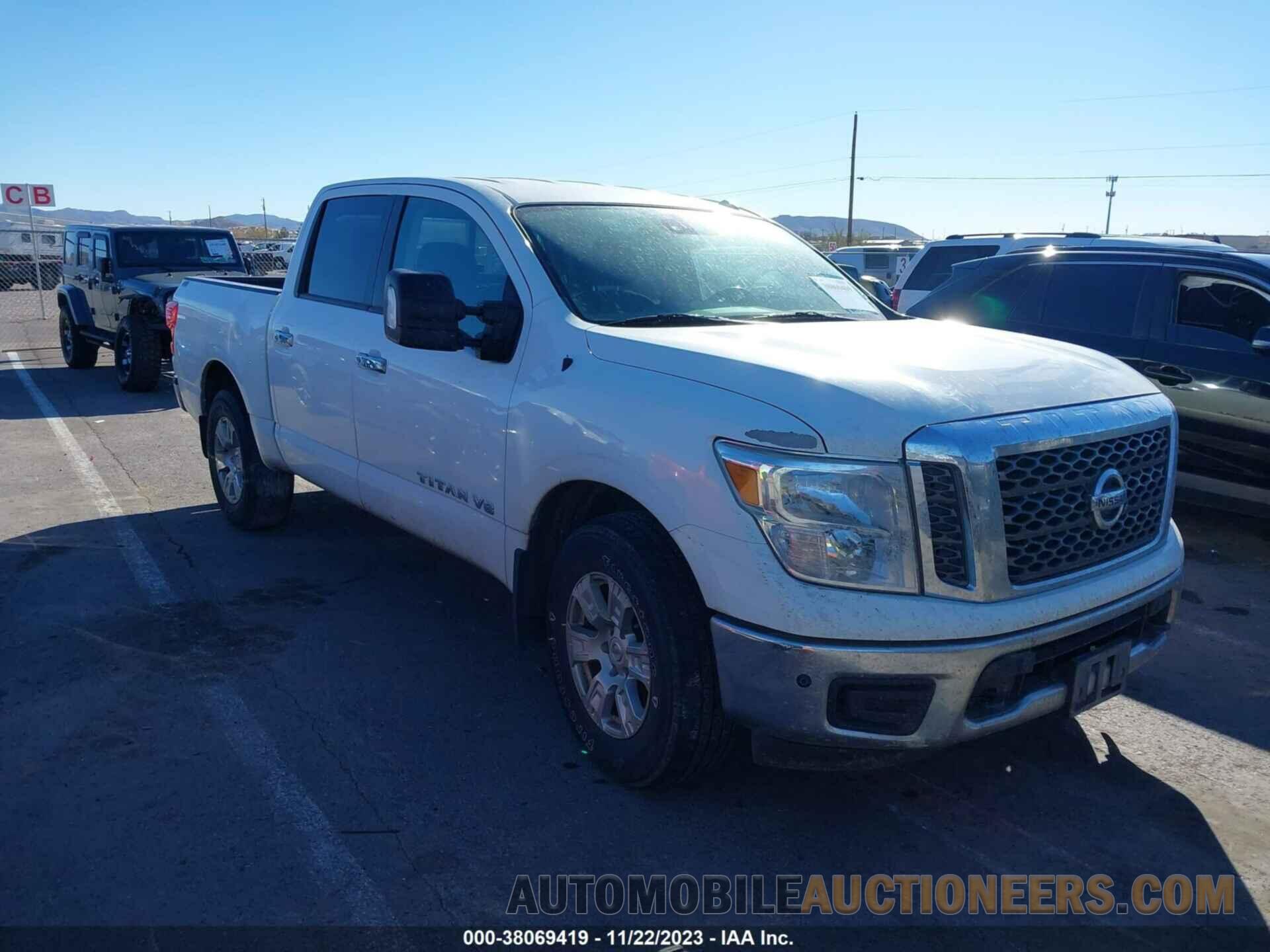 1N6AA1E58JN505328 NISSAN TITAN 2018