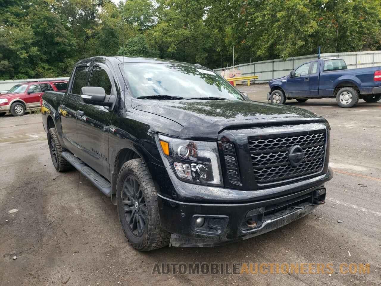 1N6AA1E58JN540127 NISSAN TITAN 2018