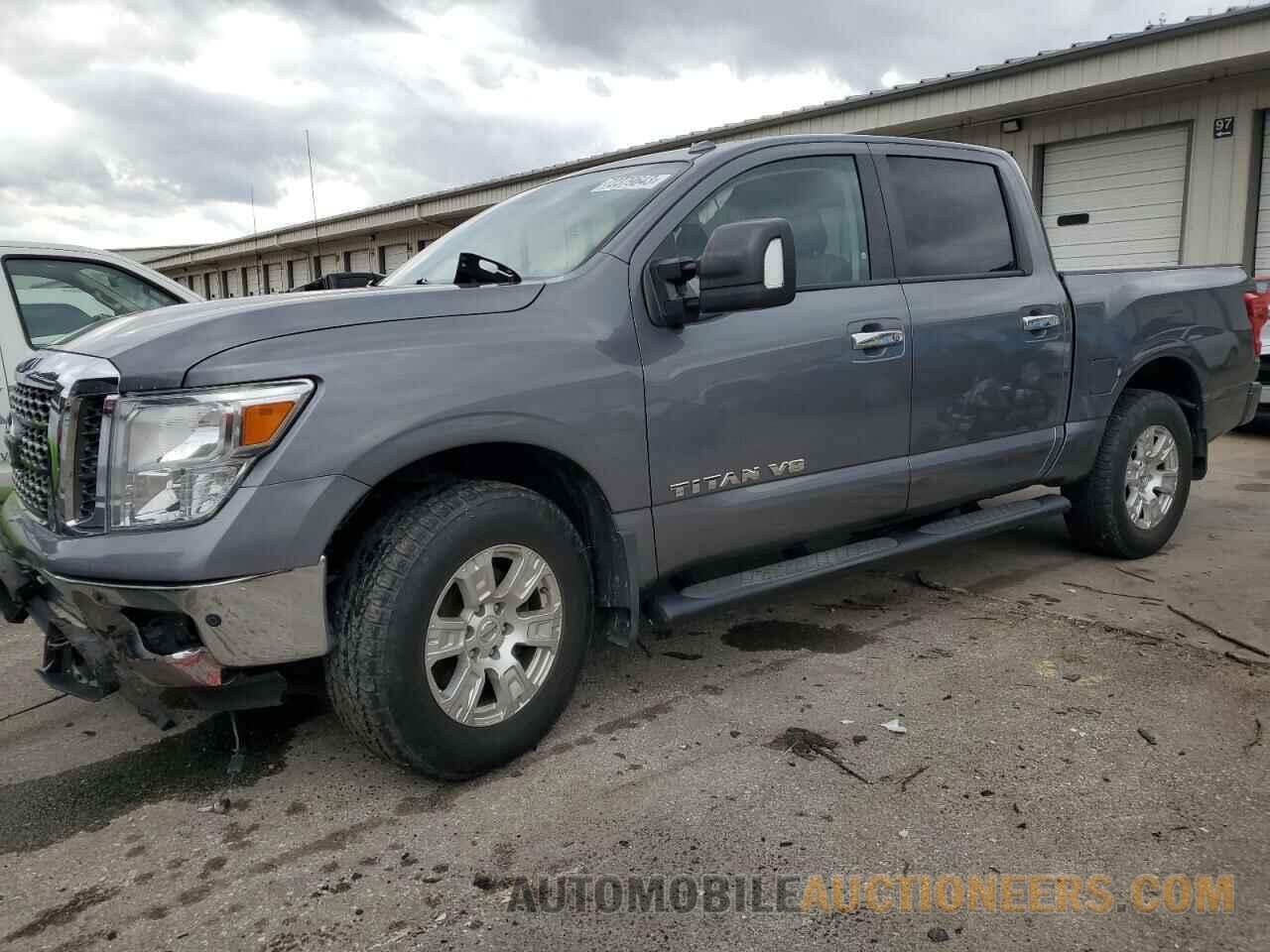 1N6AA1E59JN500963 NISSAN TITAN 2018