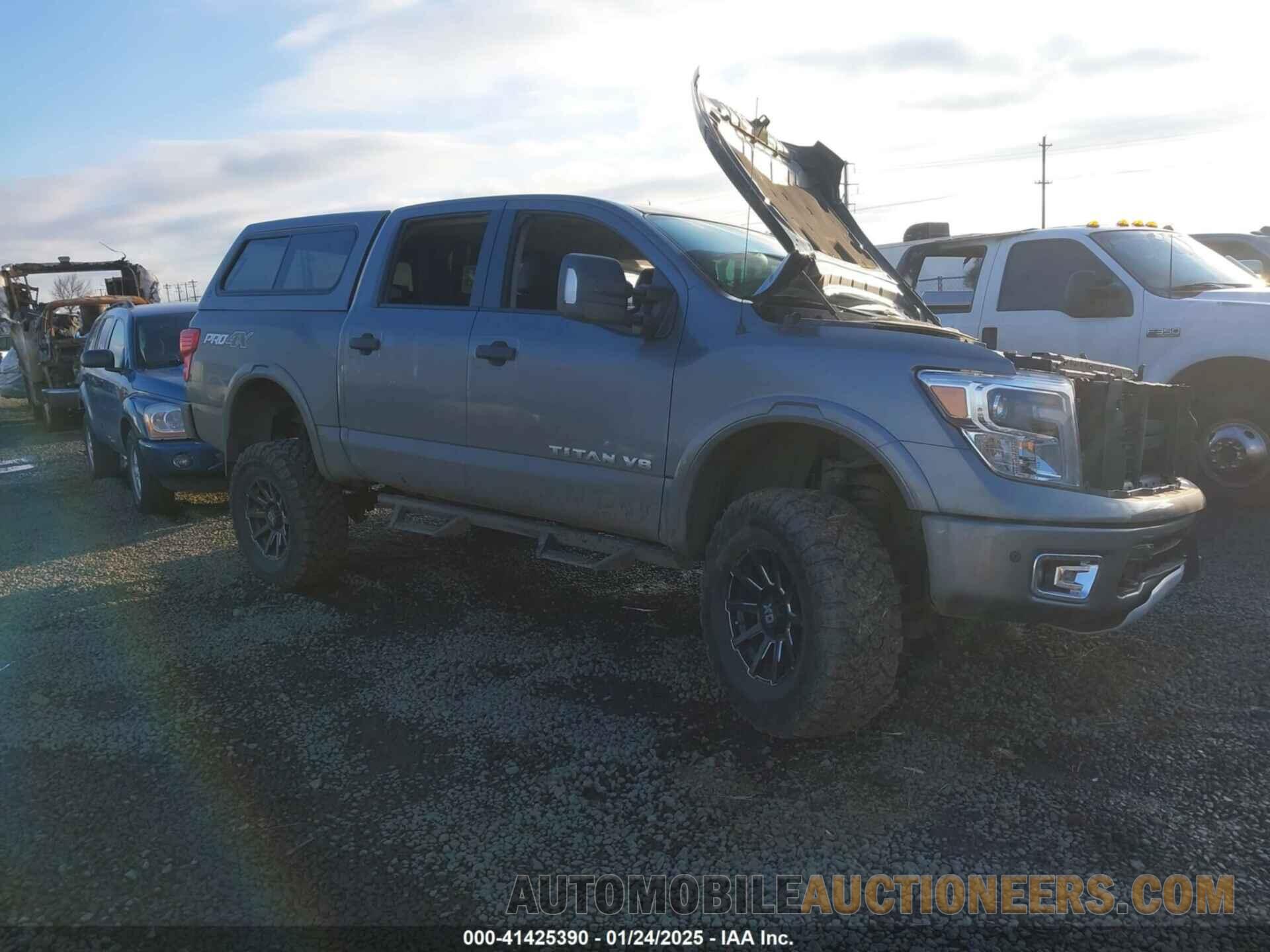 1N6AA1E59JN544848 NISSAN TITAN 2018