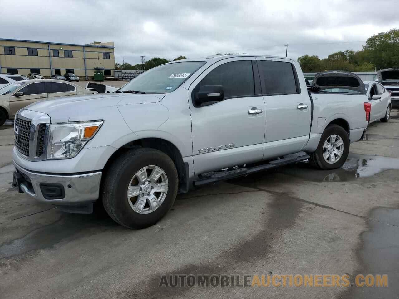 1N6AA1E61JN512520 NISSAN TITAN 2018