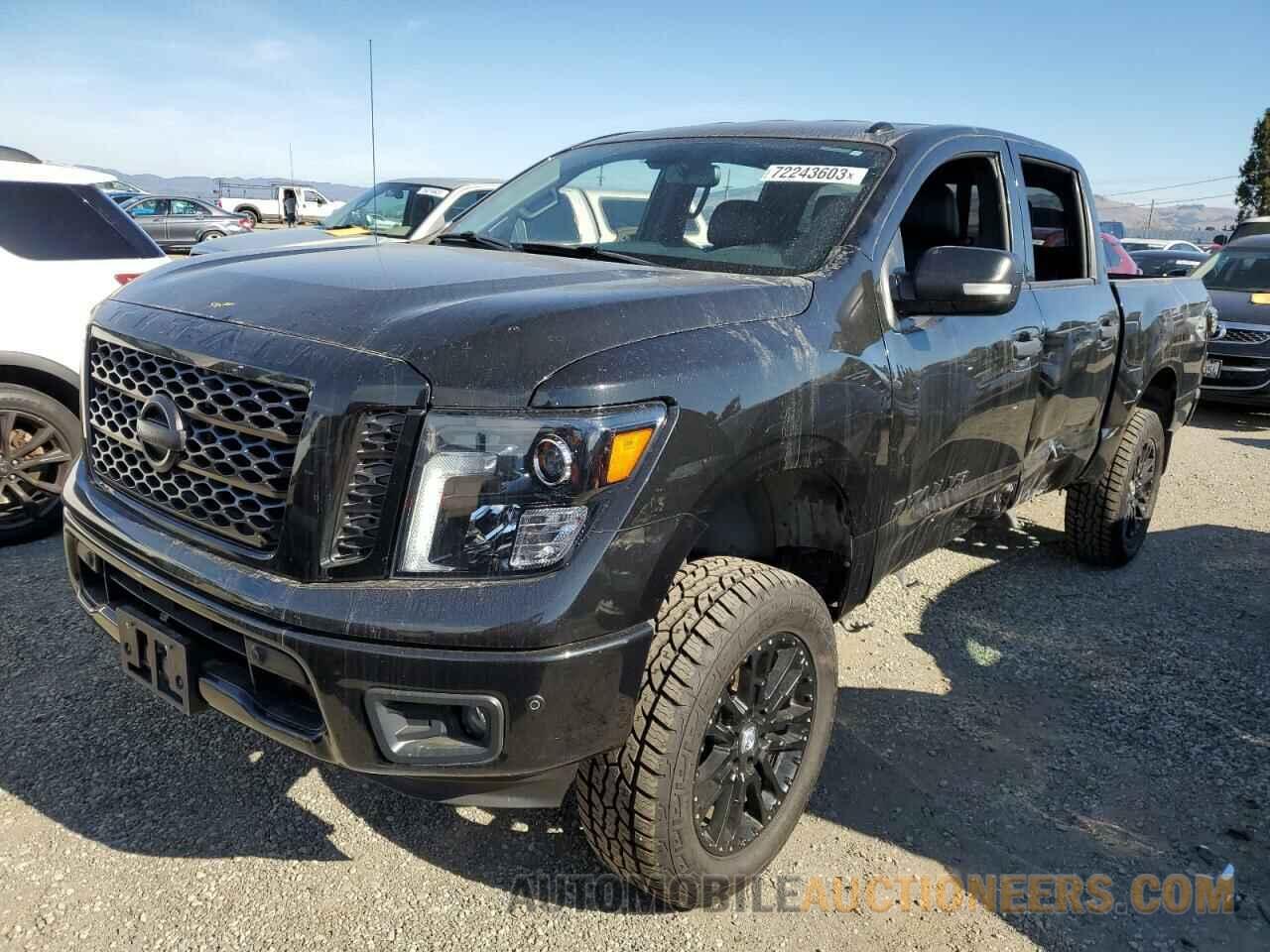 1N6AA1E64JN538061 NISSAN TITAN 2018