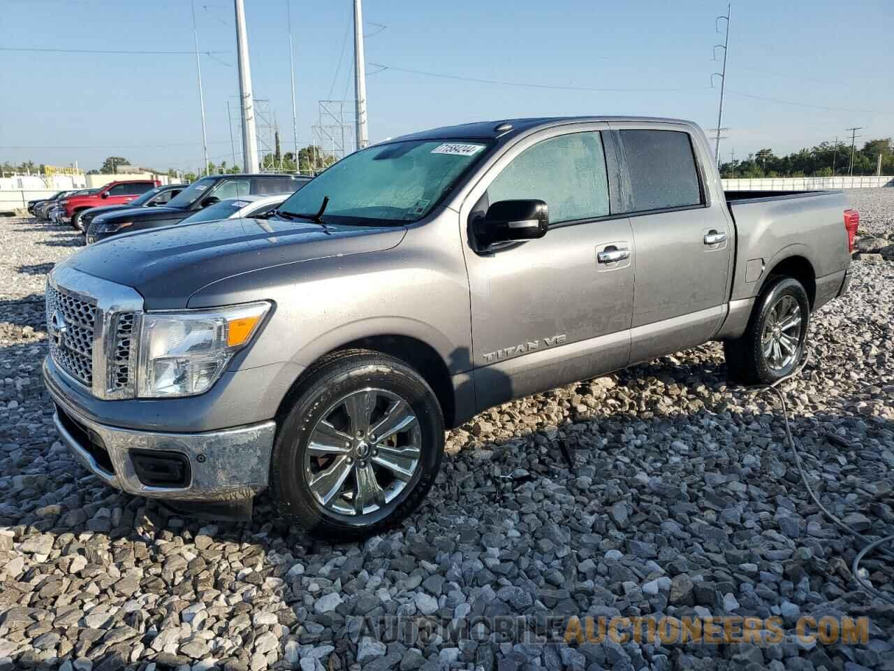 1N6AA1E64JN548119 NISSAN TITAN 2018