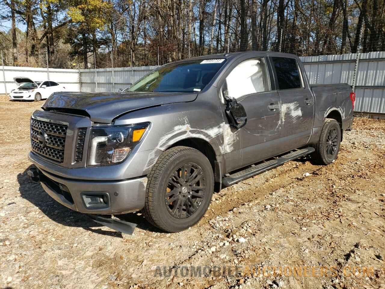 1N6AA1E64JN551814 NISSAN TITAN 2018