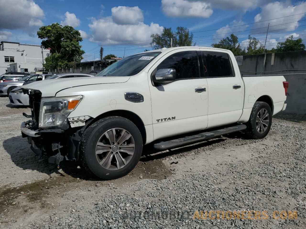 1N6AA1E66HN536824 NISSAN TITAN 2017