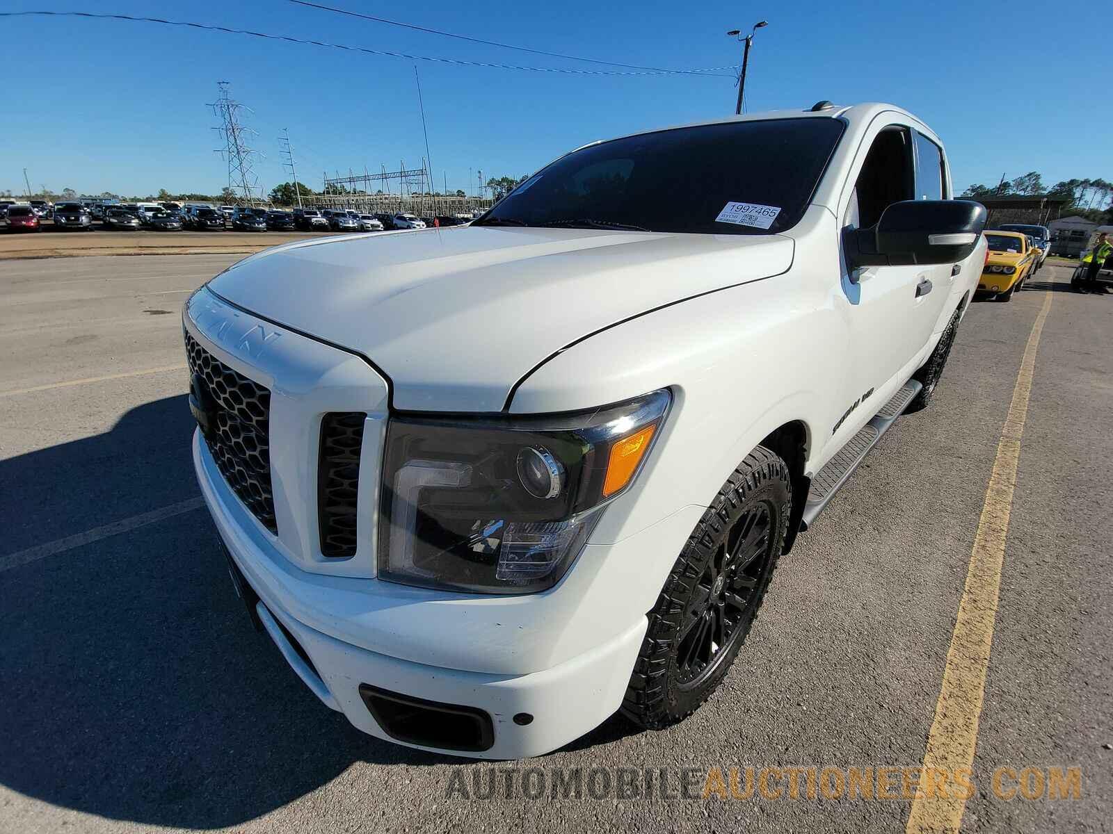 1N6AA1E67JN549460 Nissan TITAN 2018