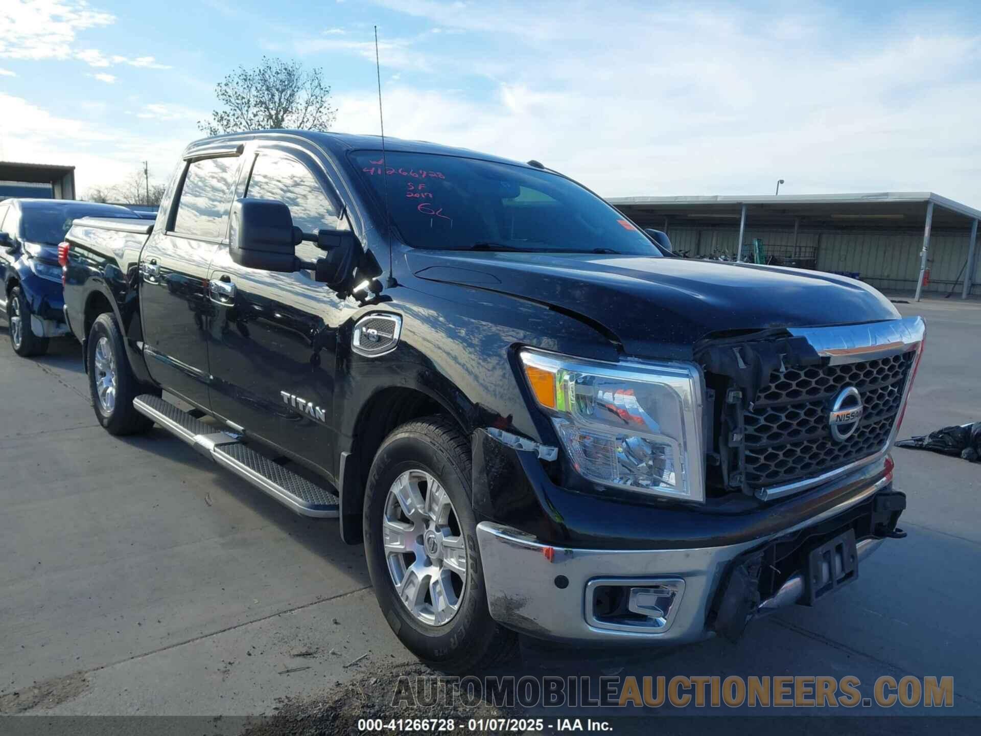 1N6AA1E69HN552760 NISSAN TITAN 2017