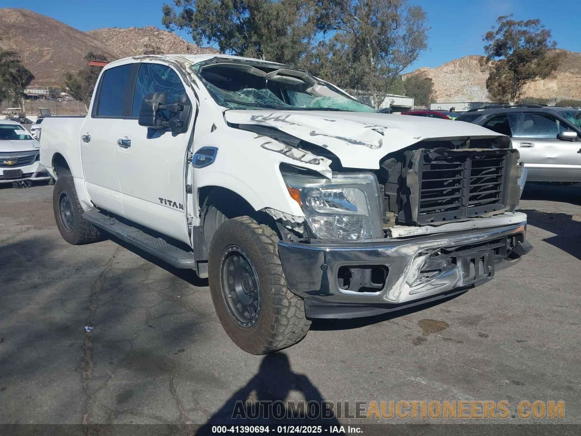 1N6AA1E6XHN524627 NISSAN TITAN 2017