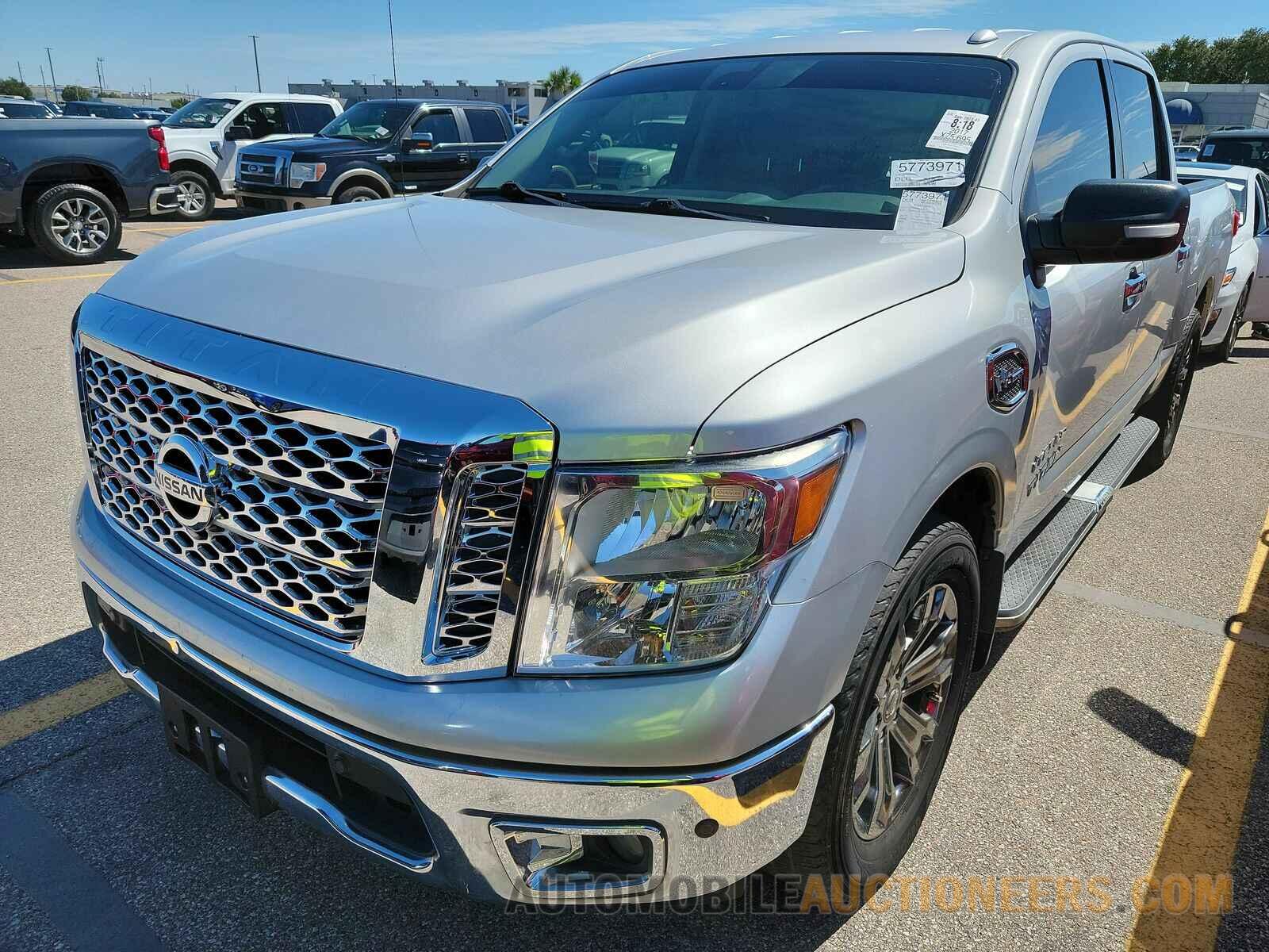 1N6AA1E6XHN563380 Nissan Titan 2017