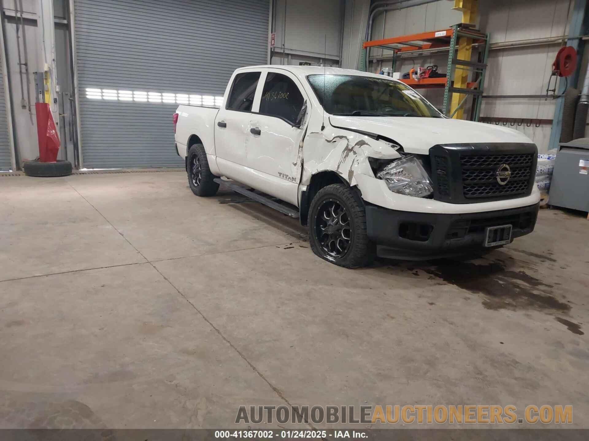 1N6AA1EK7HN537817 NISSAN TITAN 2017