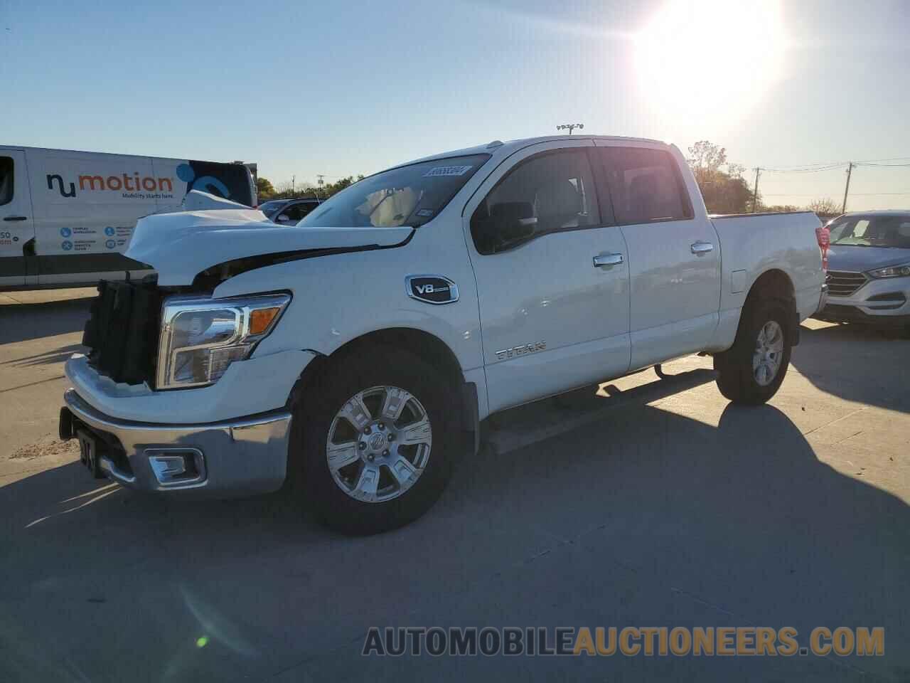 1N6AA1EK7HN562099 NISSAN TITAN 2017