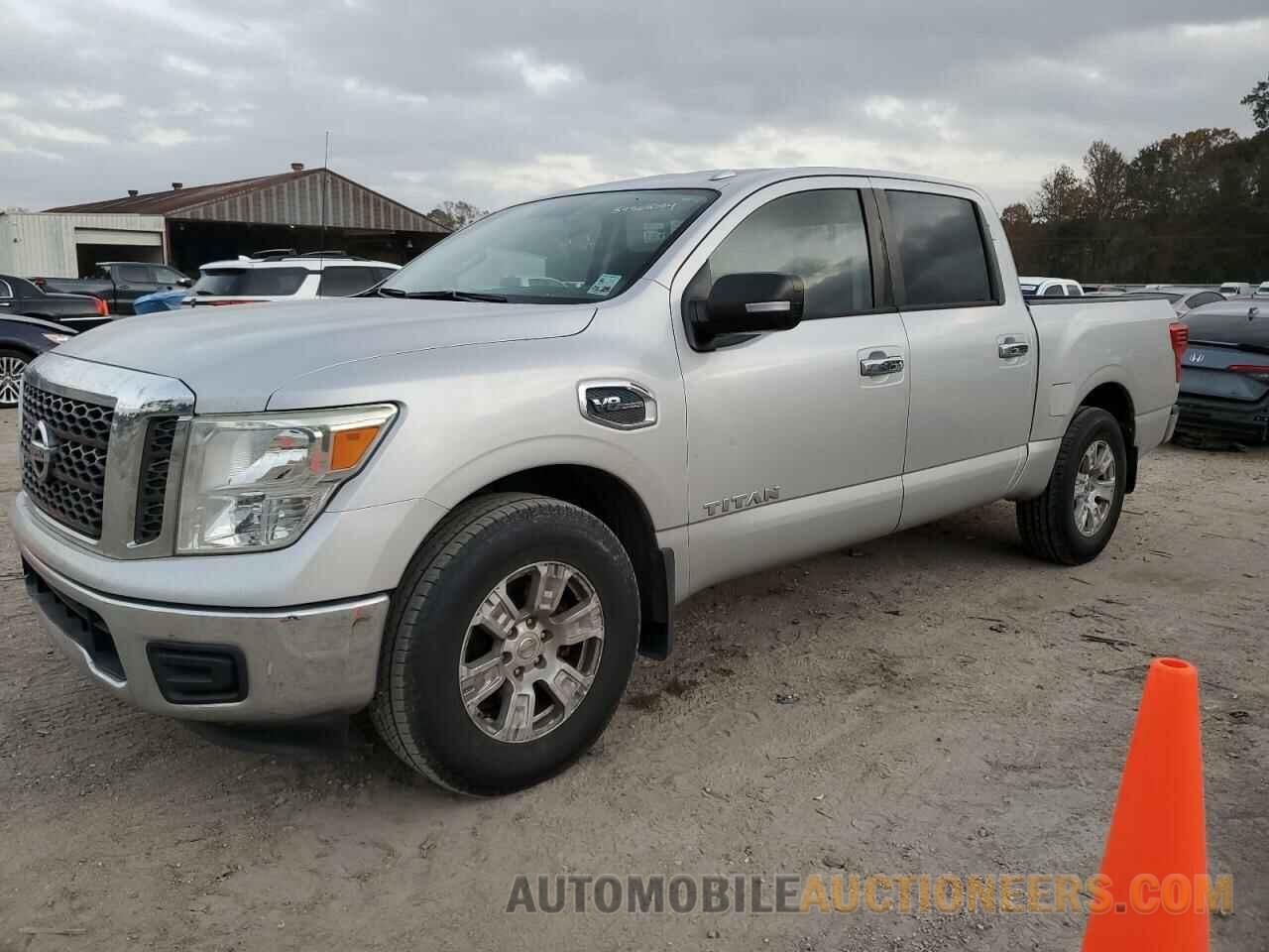 1N6AA1EK9HN533378 NISSAN TITAN 2017