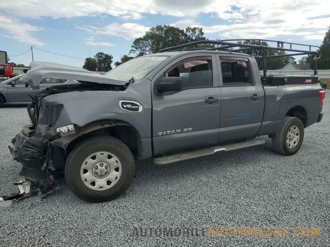 1N6AA1F33JN501247 NISSAN TITAN 2018