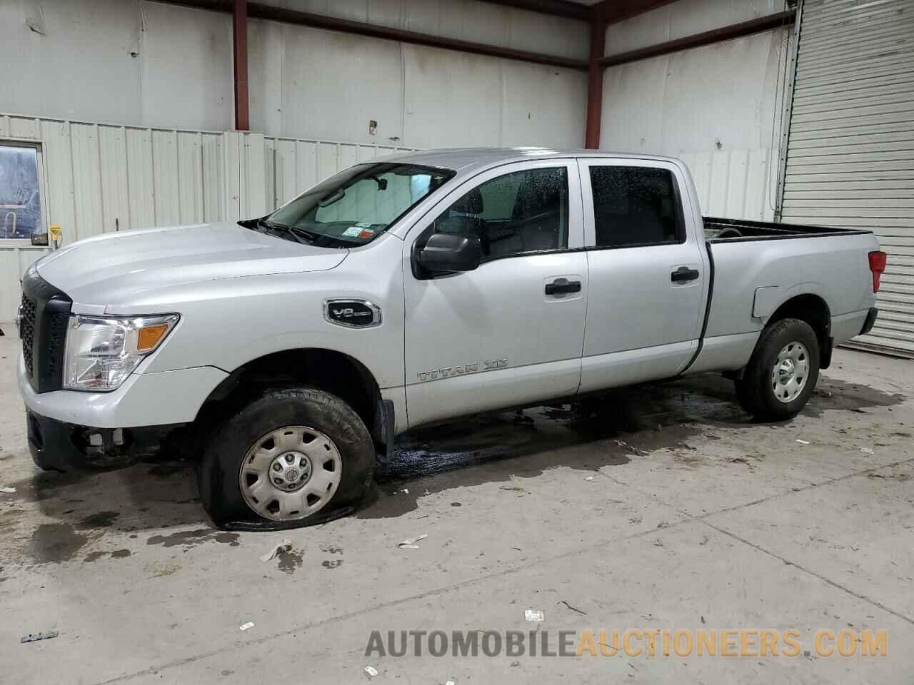 1N6AA1F34JN525606 NISSAN TITAN 2018