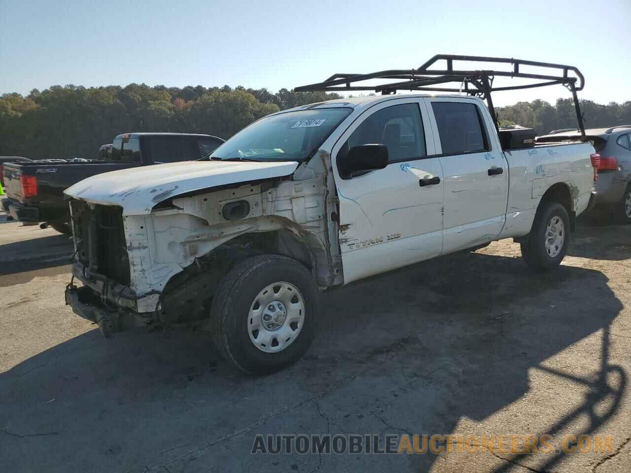 1N6AA1F37JN513854 NISSAN TITAN 2018