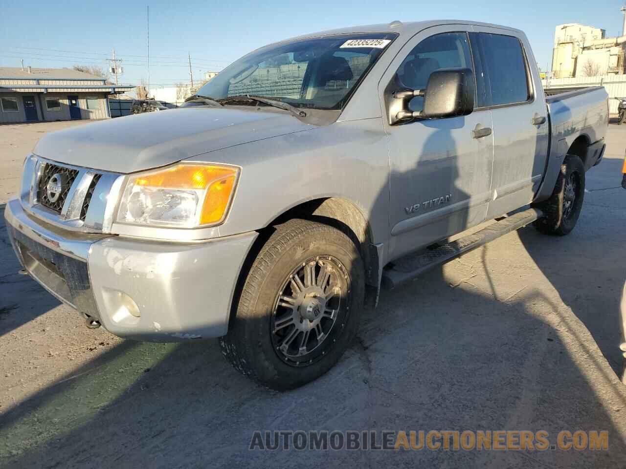 1N6BA0EC4BN317615 NISSAN TITAN 2011