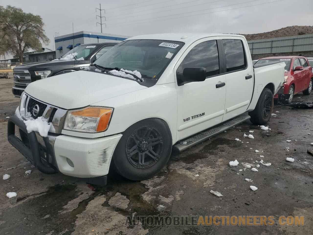 1N6BA0EC7DN305798 NISSAN TITAN 2013