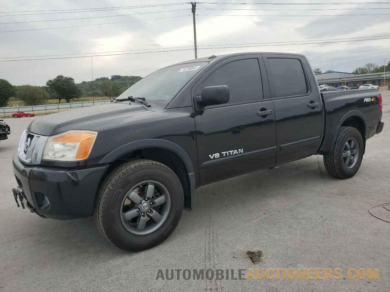 1N6BA0EC8DN305695 NISSAN TITAN 2013