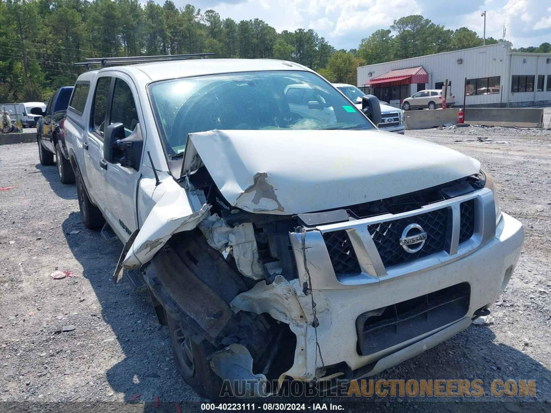 1N6BA0EC8DN309083 NISSAN TITAN 2013