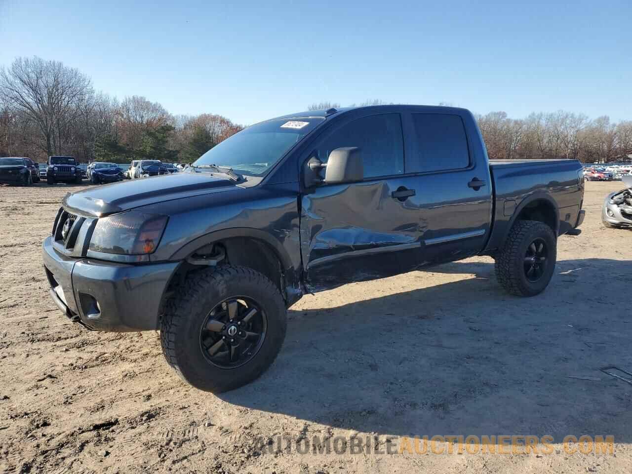 1N6BA0EC9FN506623 NISSAN TITAN 2015