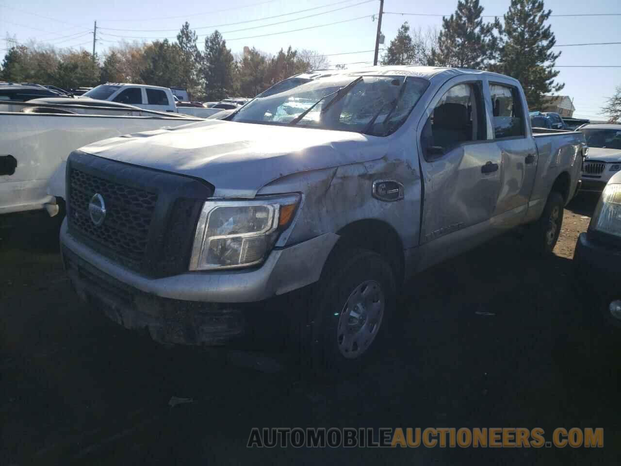 1N6BA1F33JN549593 NISSAN TITAN 2018