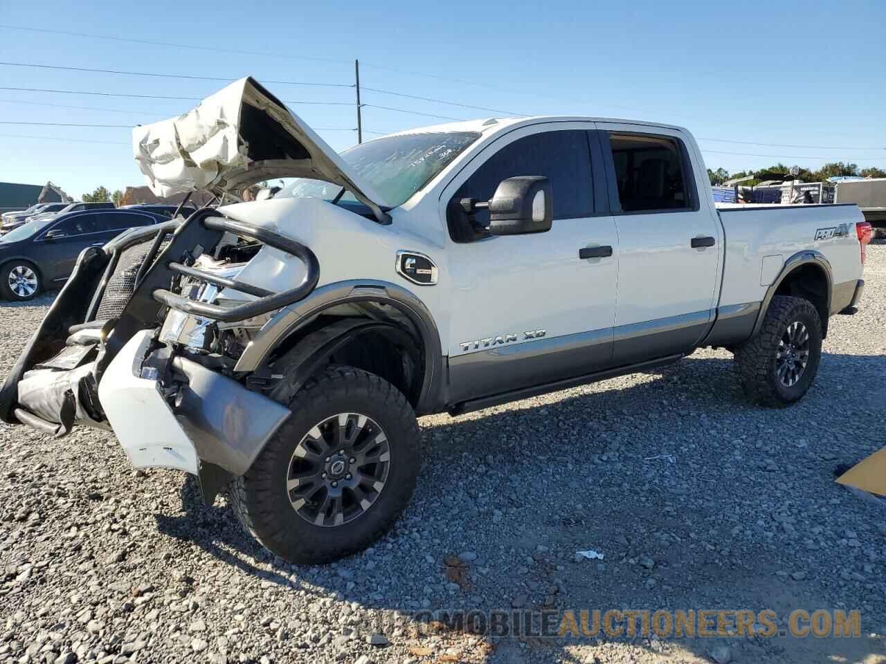 1N6BA1F40JN539063 NISSAN TITAN 2018