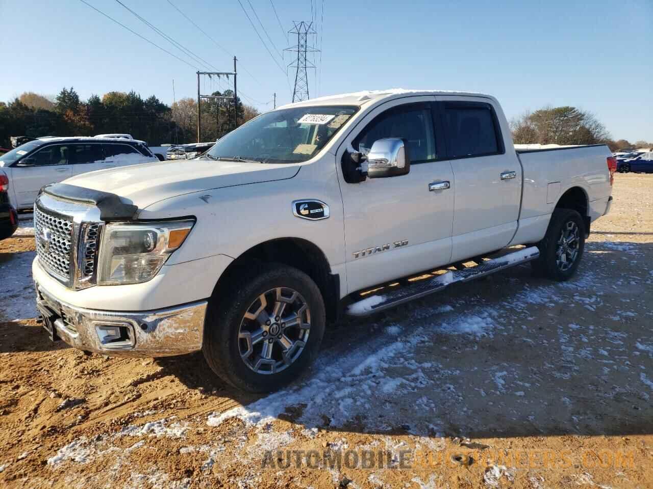 1N6BA1F43HN558166 NISSAN TITAN 2017