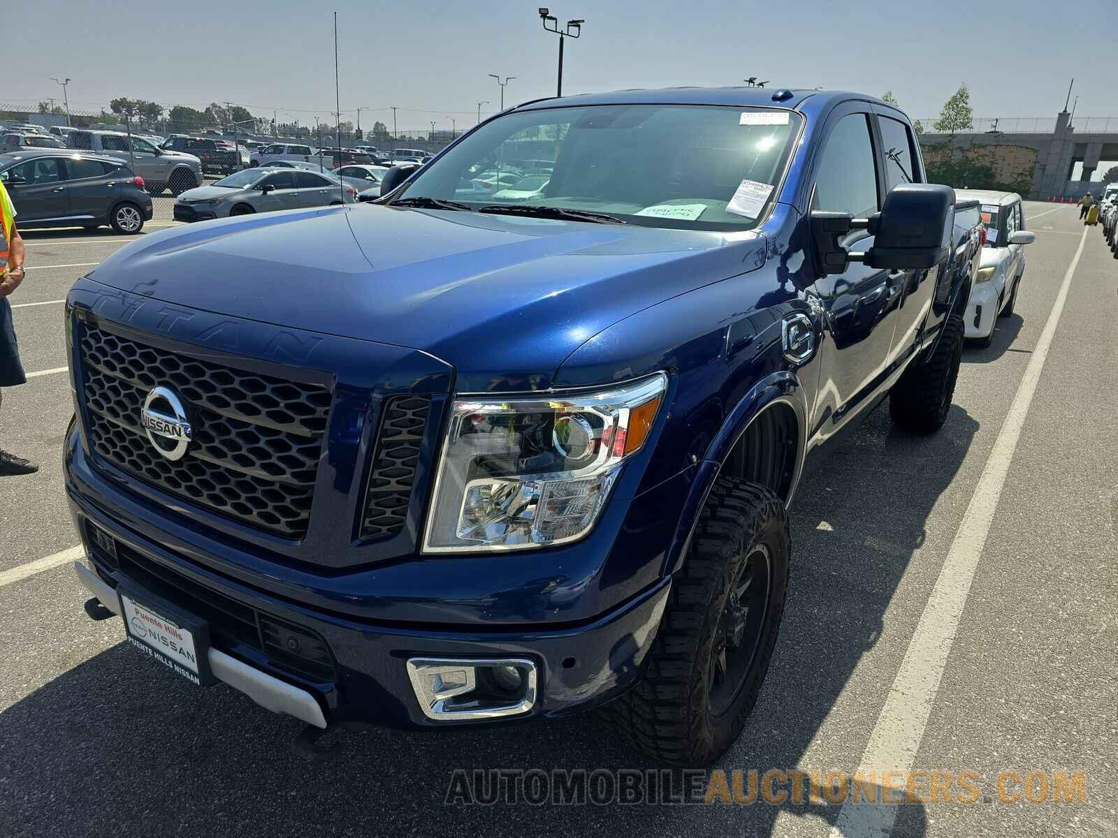 1N6BA1F44HN517061 Nissan TITAN XD 2017